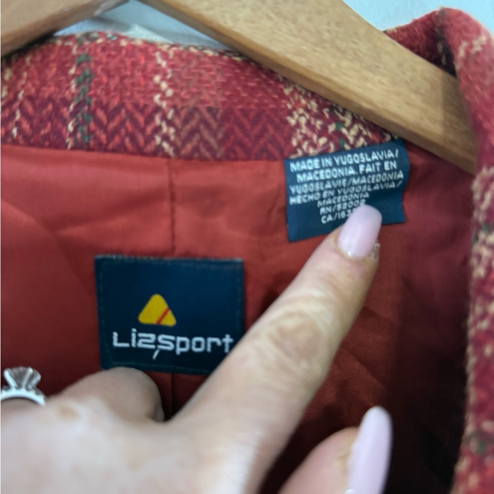 Liz Sport VINTAGE Plaid Red Women's Jacket with belt wool blend in size 14 - Picture 3 of 11
